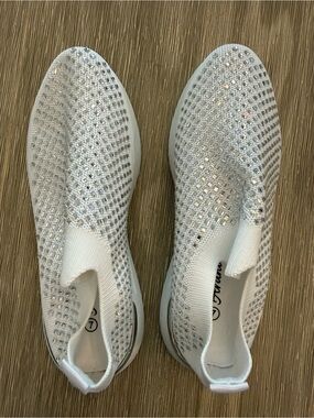Avanti Women’s Slip-On Rhinestone Sock Sneakers - White size 7